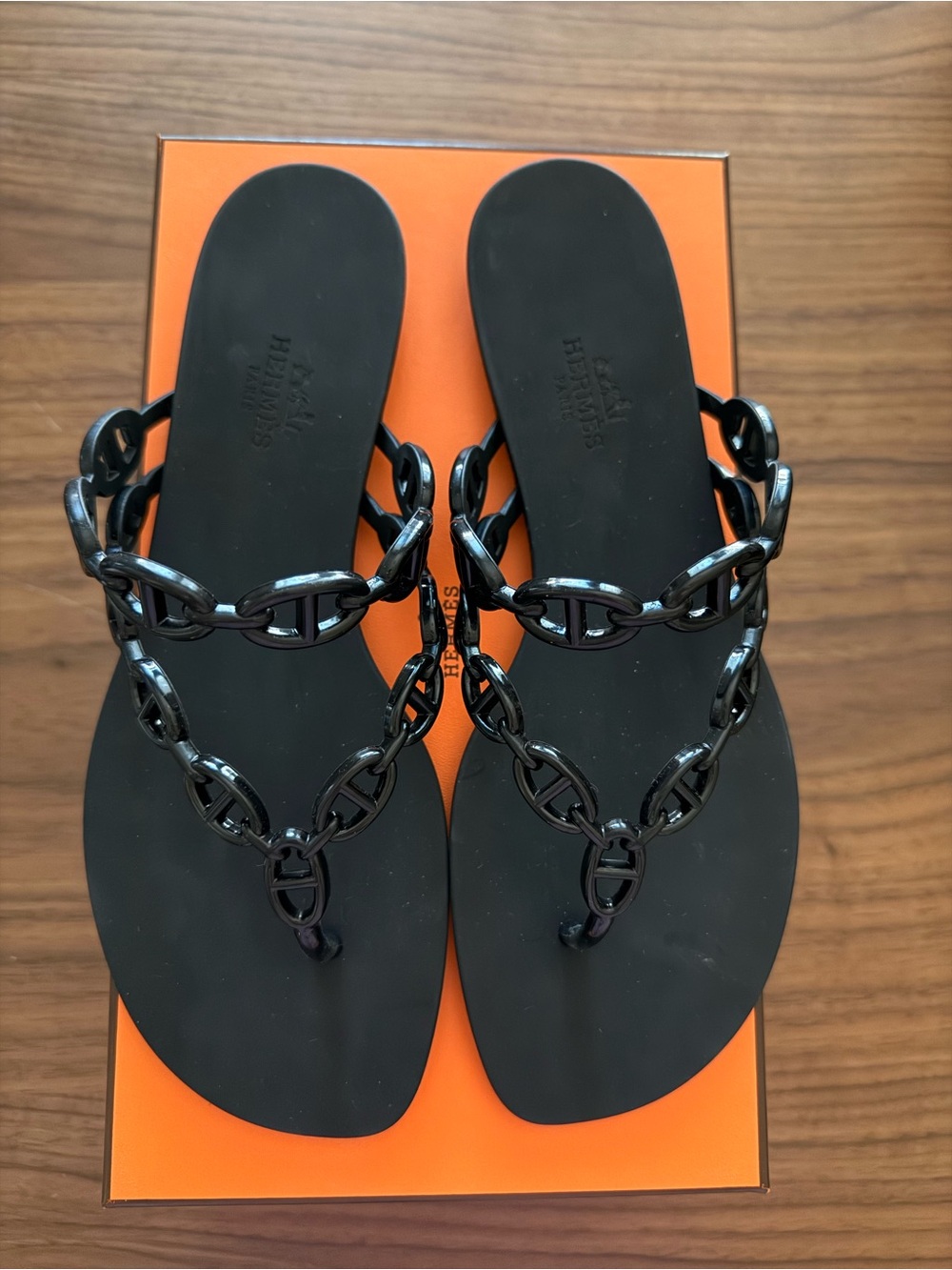 Hermes Island Thong Sandals - Picture 4 of 13